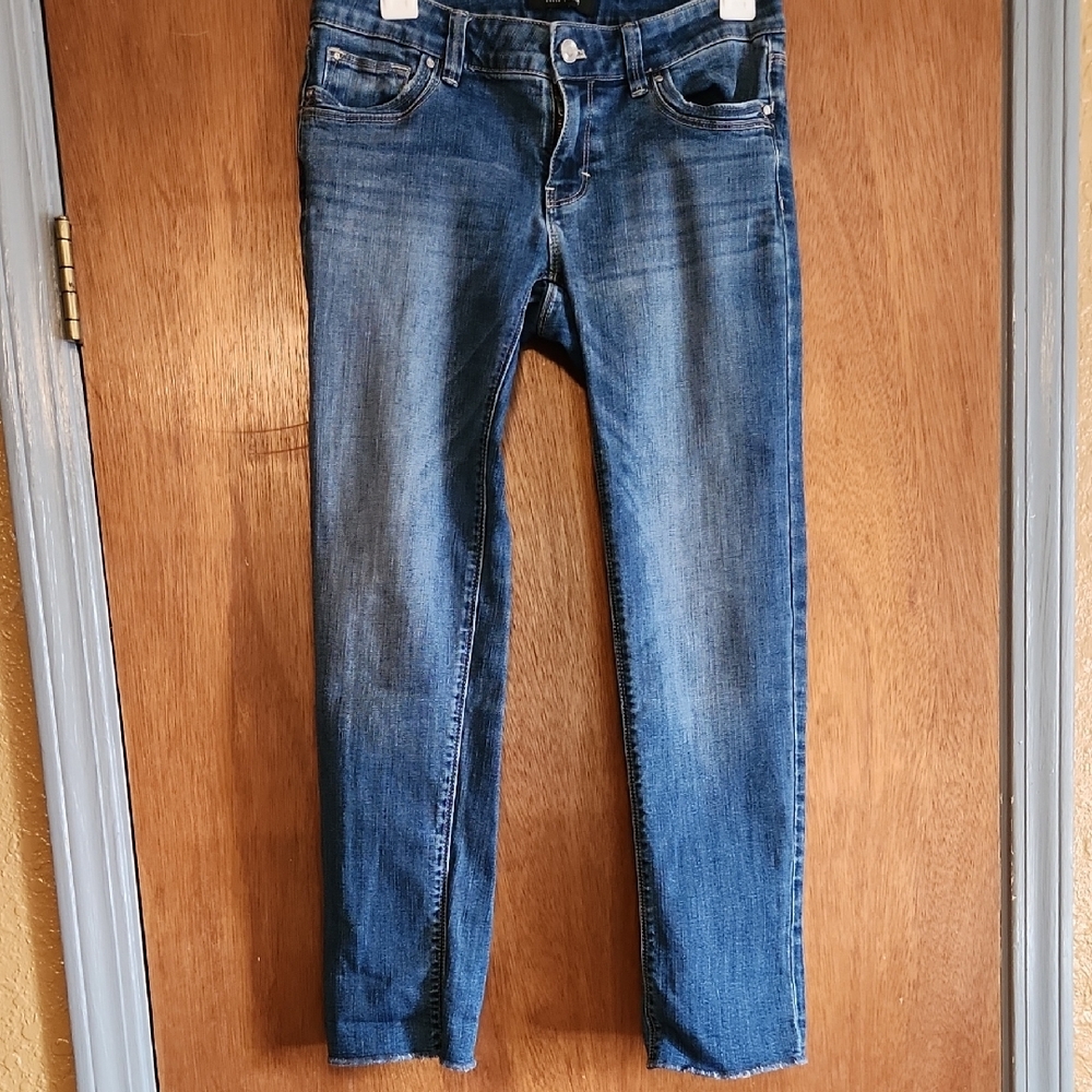 White House Black Market Blue Cropped Ankle Jeans